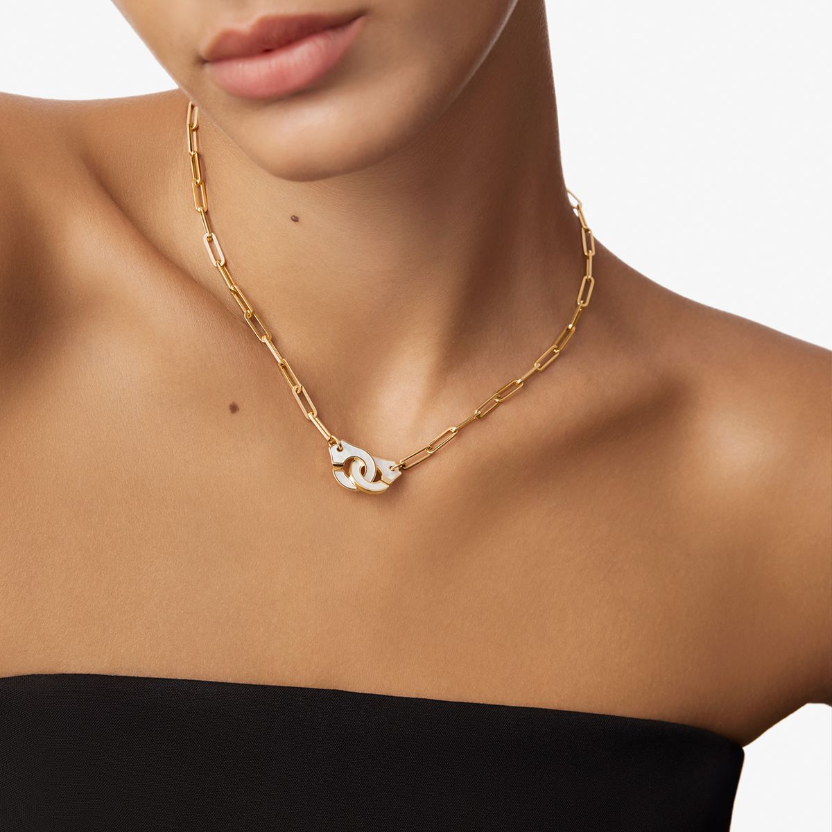 Collier Menottes dinh van nacre grand modèle 