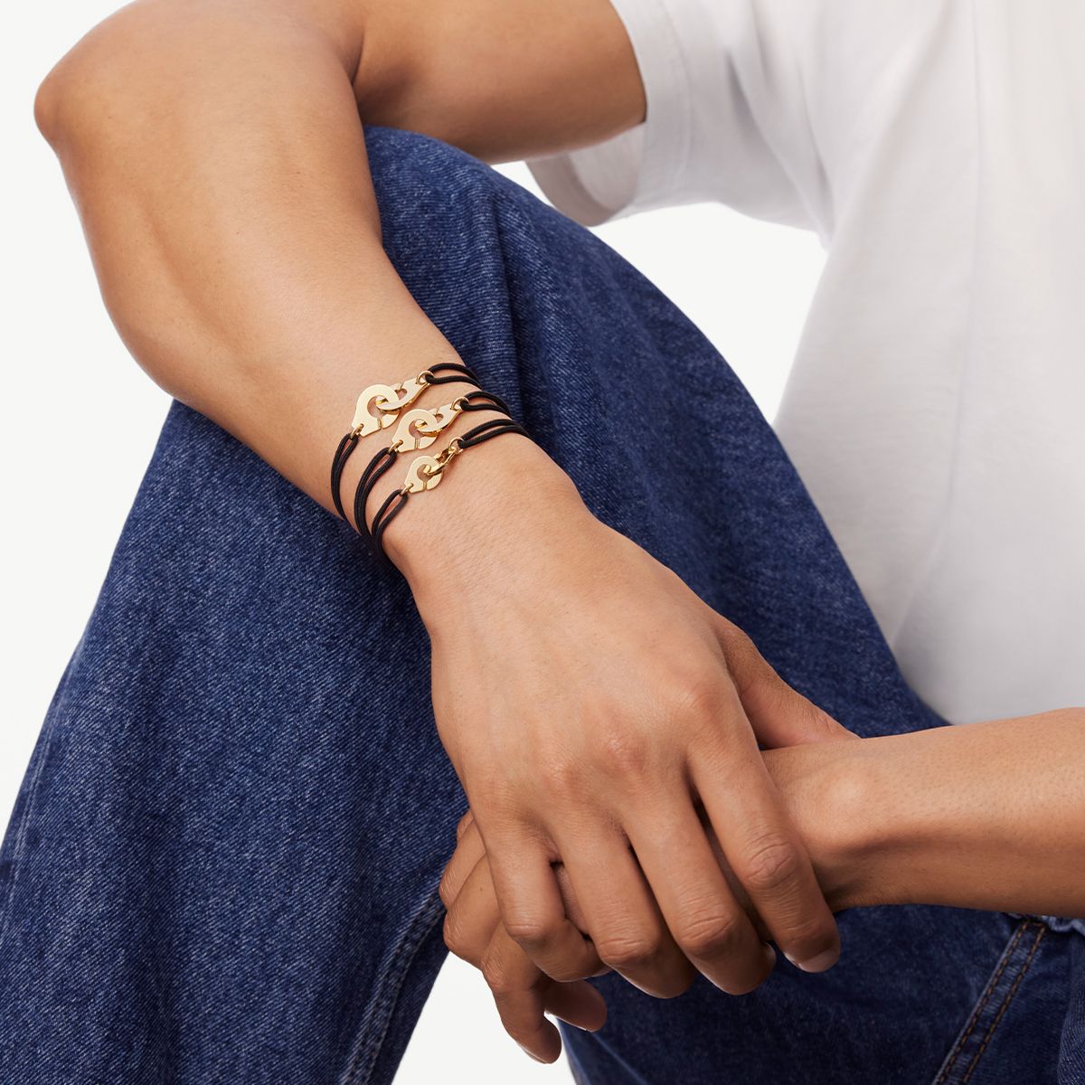Bracelet sur cordon Menottes dinh van moyen modèle