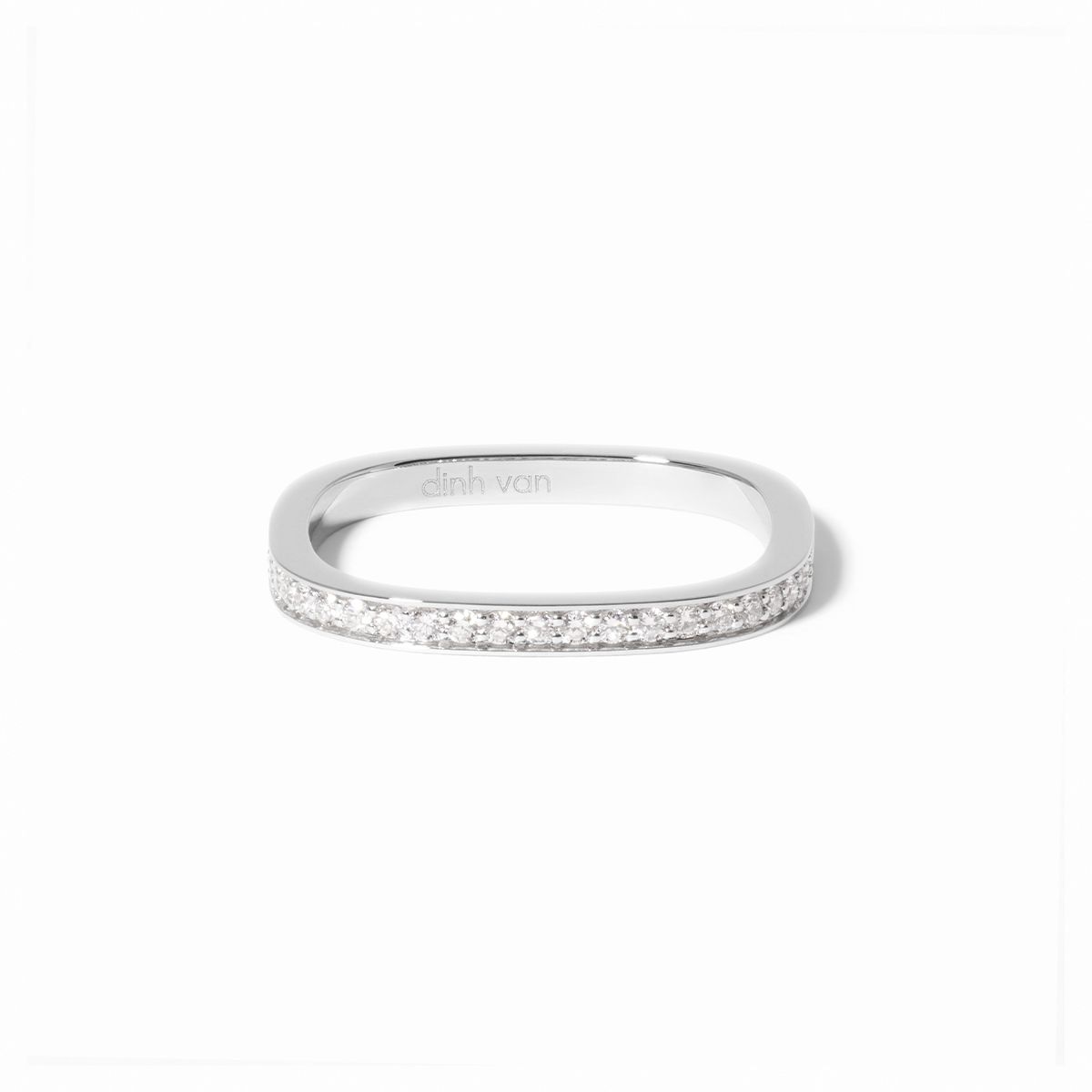 Square paved wedding band 2mm