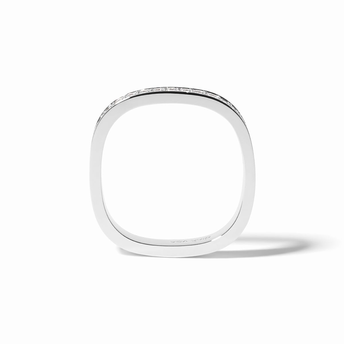 Square paved wedding band 4mm