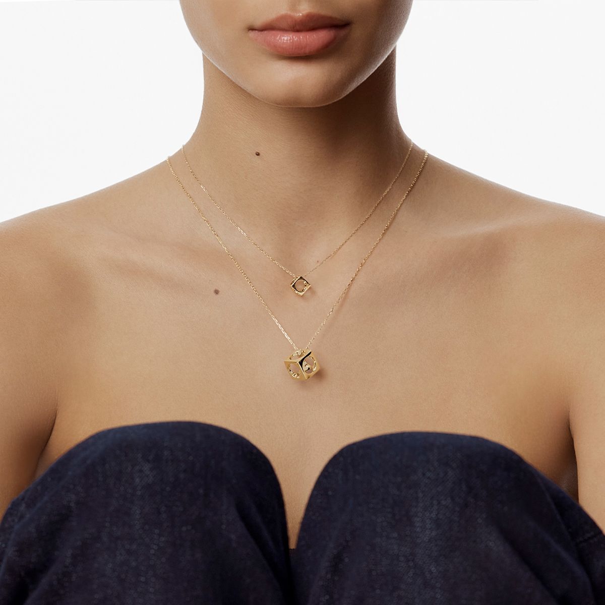 Pendentif sur chaîne Le Pavé moyen modèle