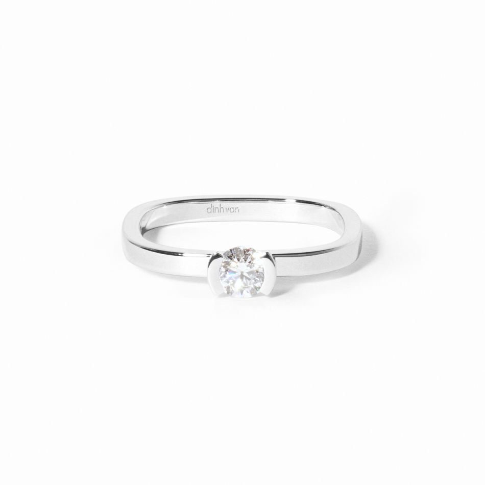Flore small engagement ring 